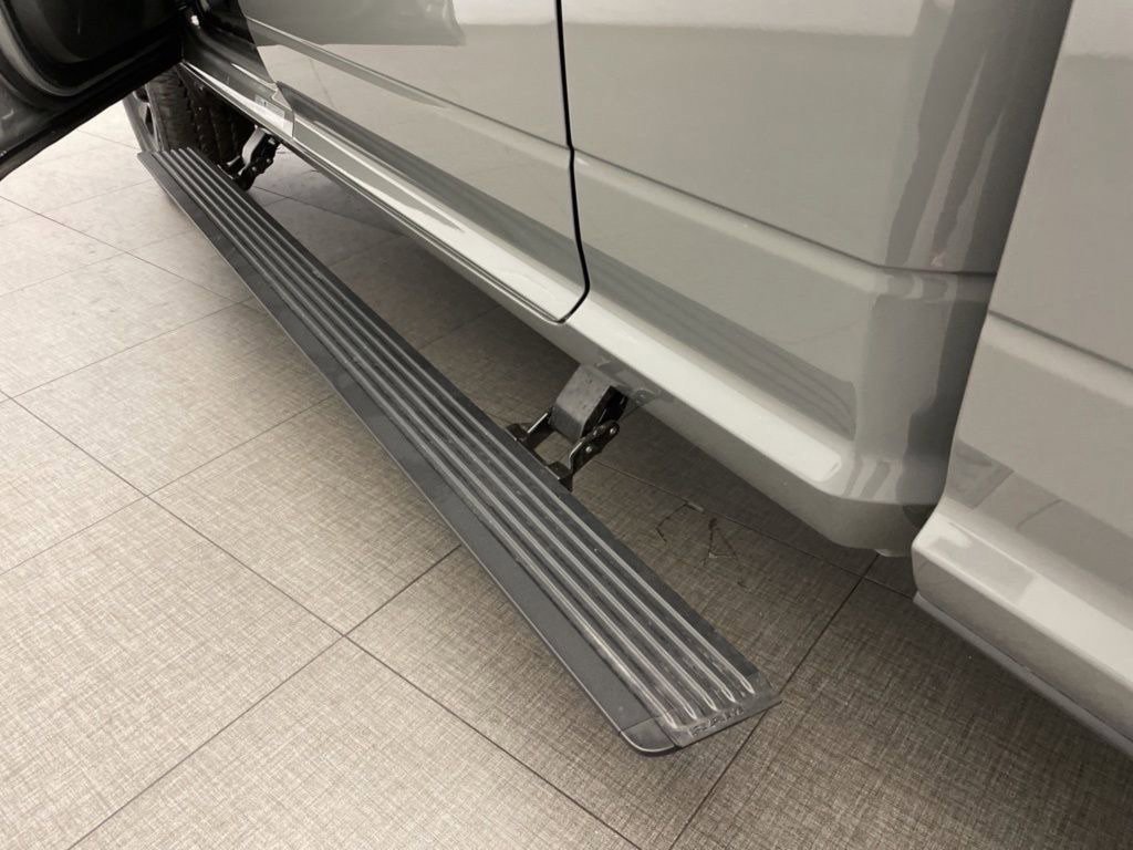 New 2026 RAM 2500 Laramie AWD/4WD image 14