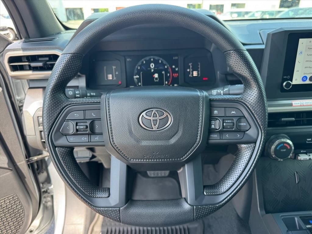 Used 2025 Toyota Tacoma SR5 AWD/4WD image 23