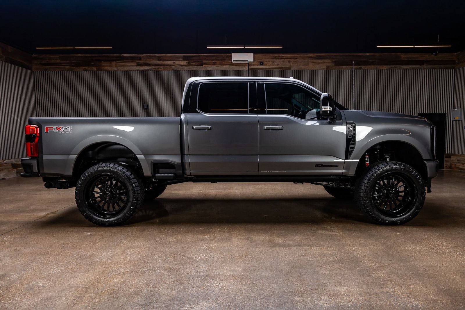 Used 2026 Ford F250 Platinum AWD/4WD image 11