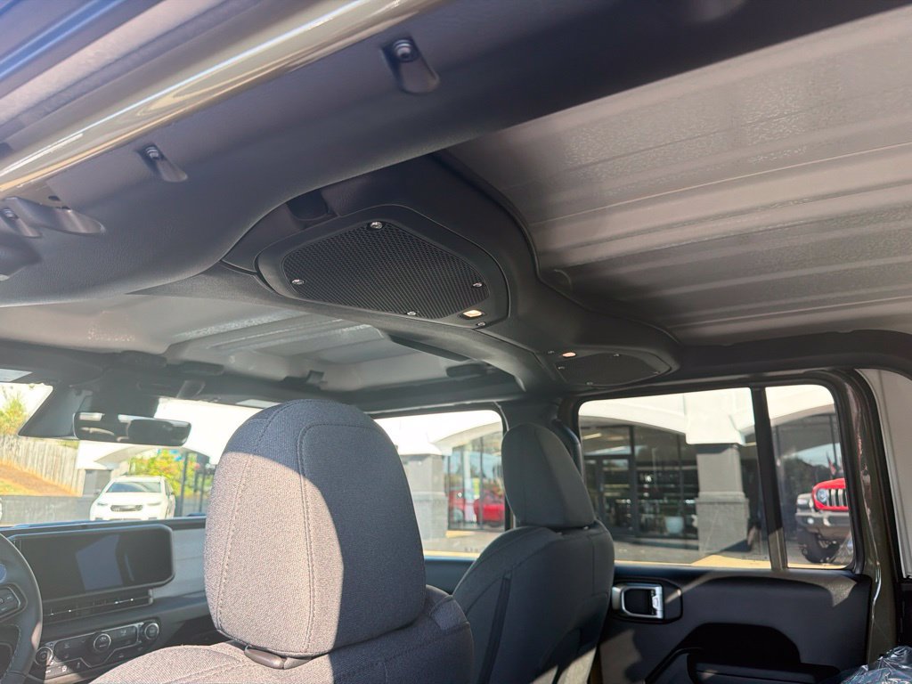 New 2027 Jeep Gladiator Sport AWD/4WD image 19