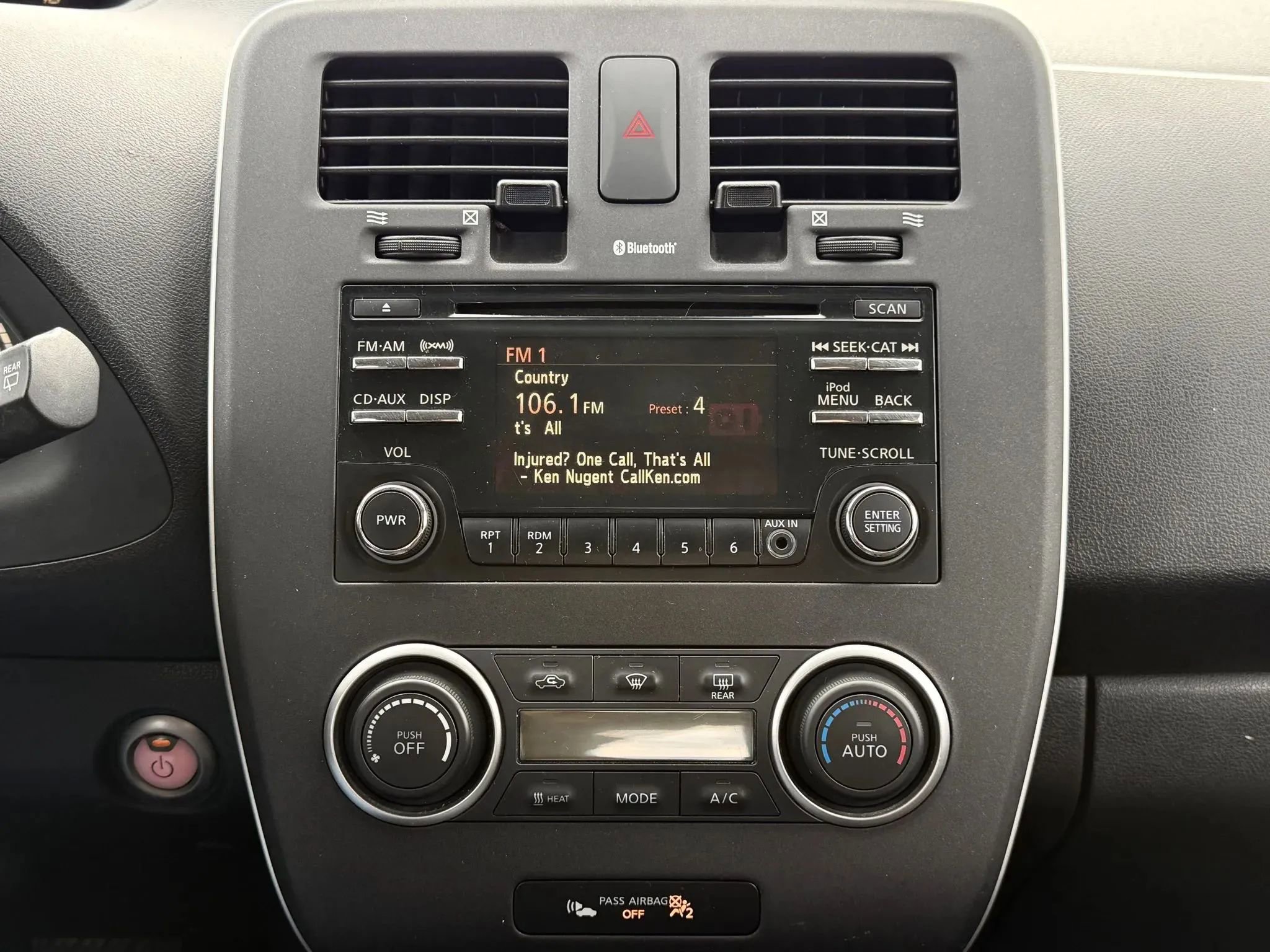 Used 2014 Nissan Leaf S image 26