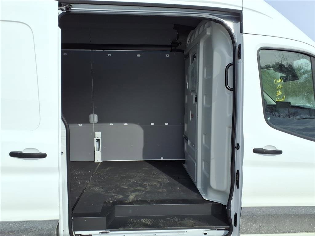 New 2026 Ford Transit 250 148 High Roof AWD image 10