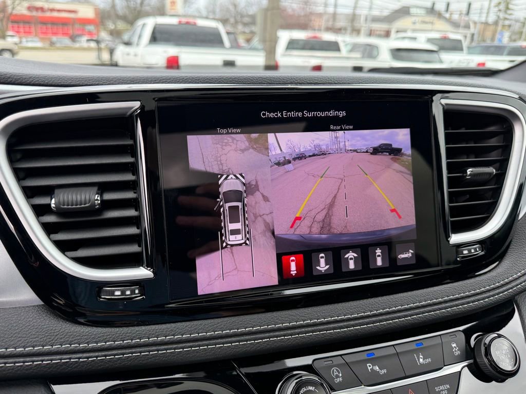 New 2026 Chrysler Pacifica Limited image 20