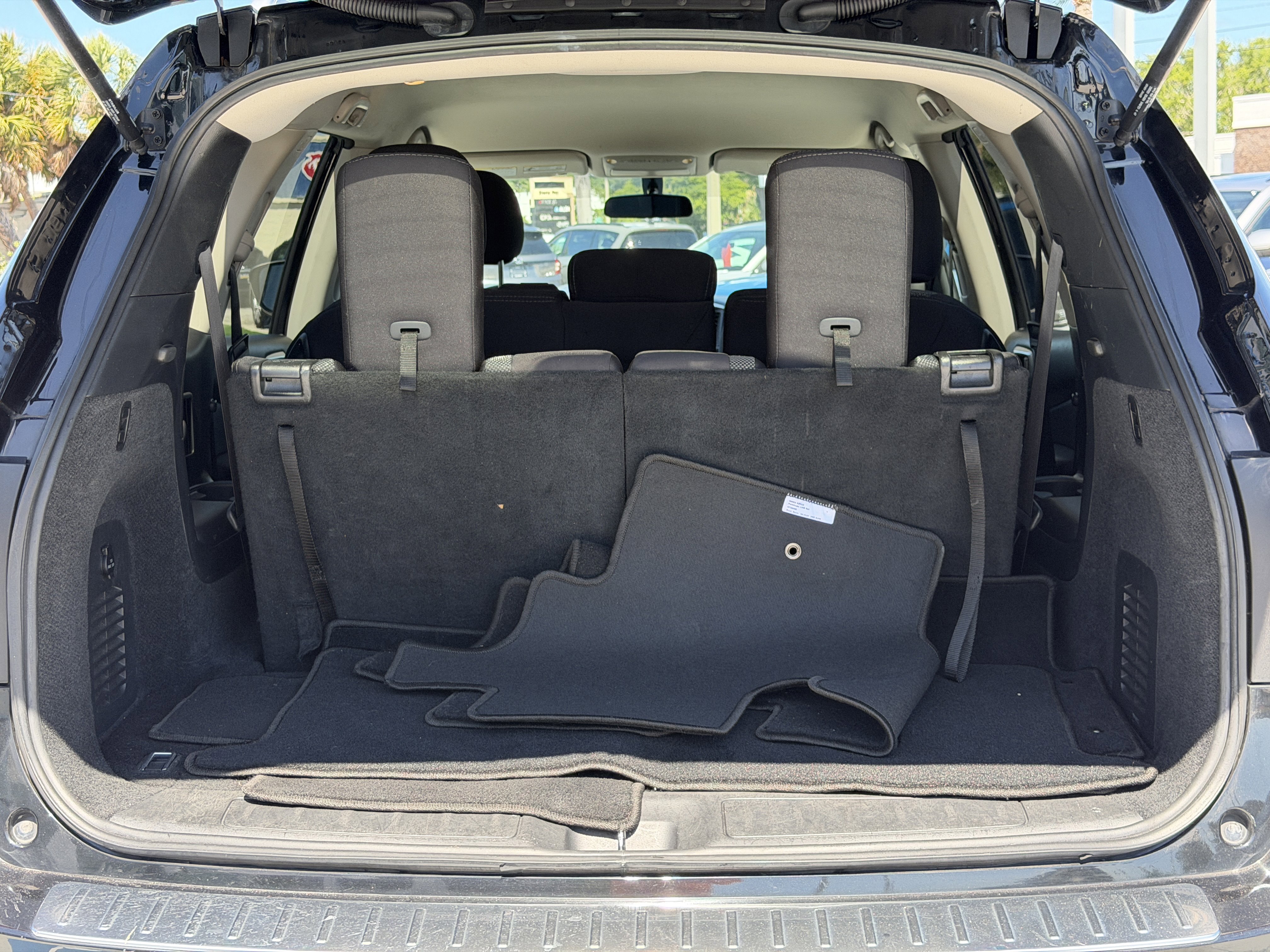 Used 2020 Nissan Pathfinder S AWD/4WD image 10