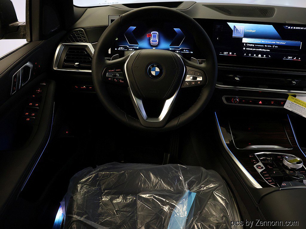 New 2026 BMW X5 xDrive50e w/ Executive Package image 16