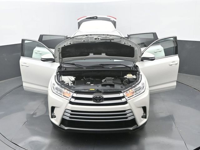 Used 2018 Toyota Highlander Plus FWD image 37