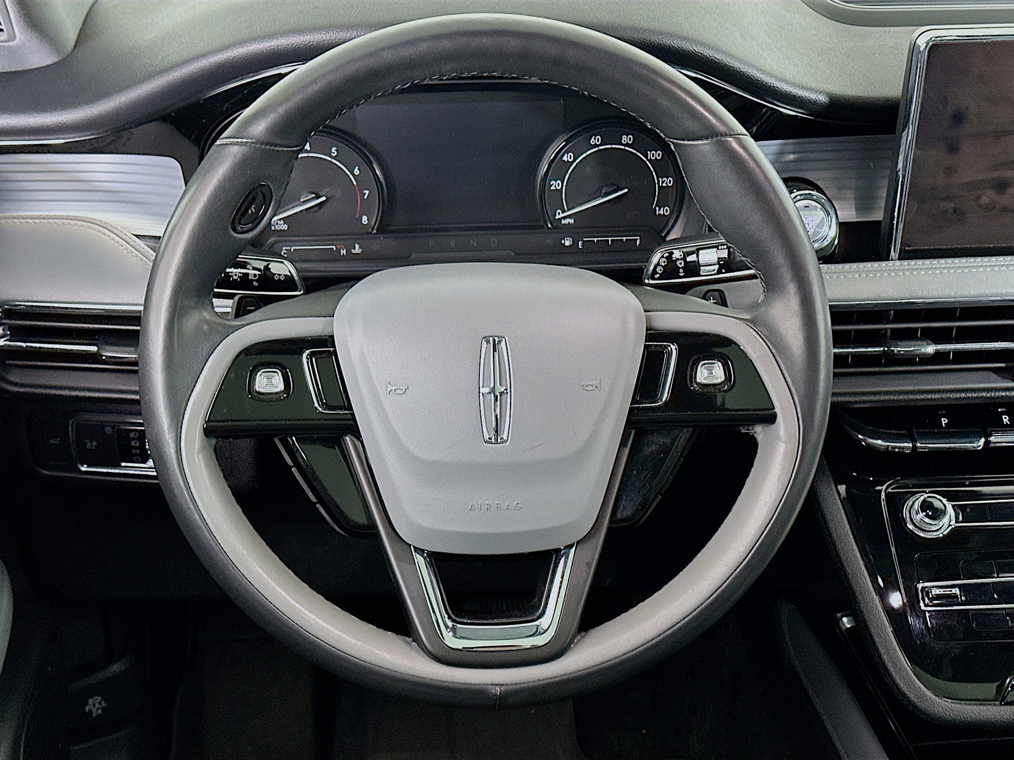 Used 2022 Lincoln Corsair AWD w/ Premium Package image 18