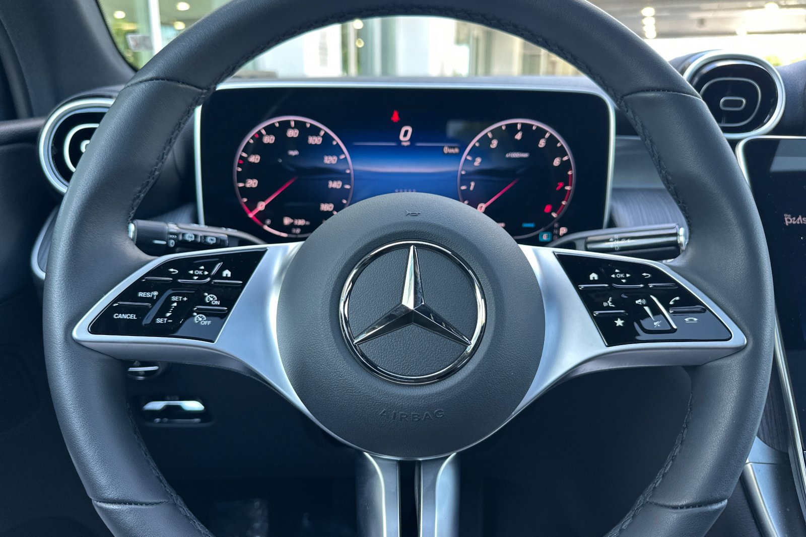 Certified 2025 Mercedes-Benz GLC 300 4MATIC image 23