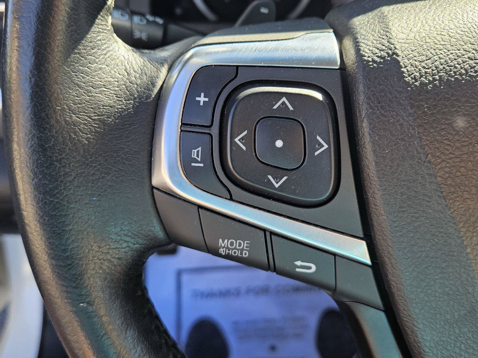 Used 2016 Toyota Camry SE w/ Moonroof Package FWD image 8