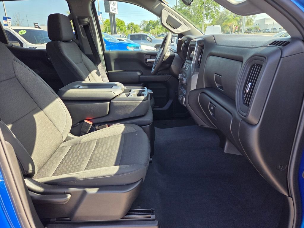 Certified 2025 Chevrolet Silverado 1500 Custom w/ Turbomax Blackout Package AWD/4WD image 16