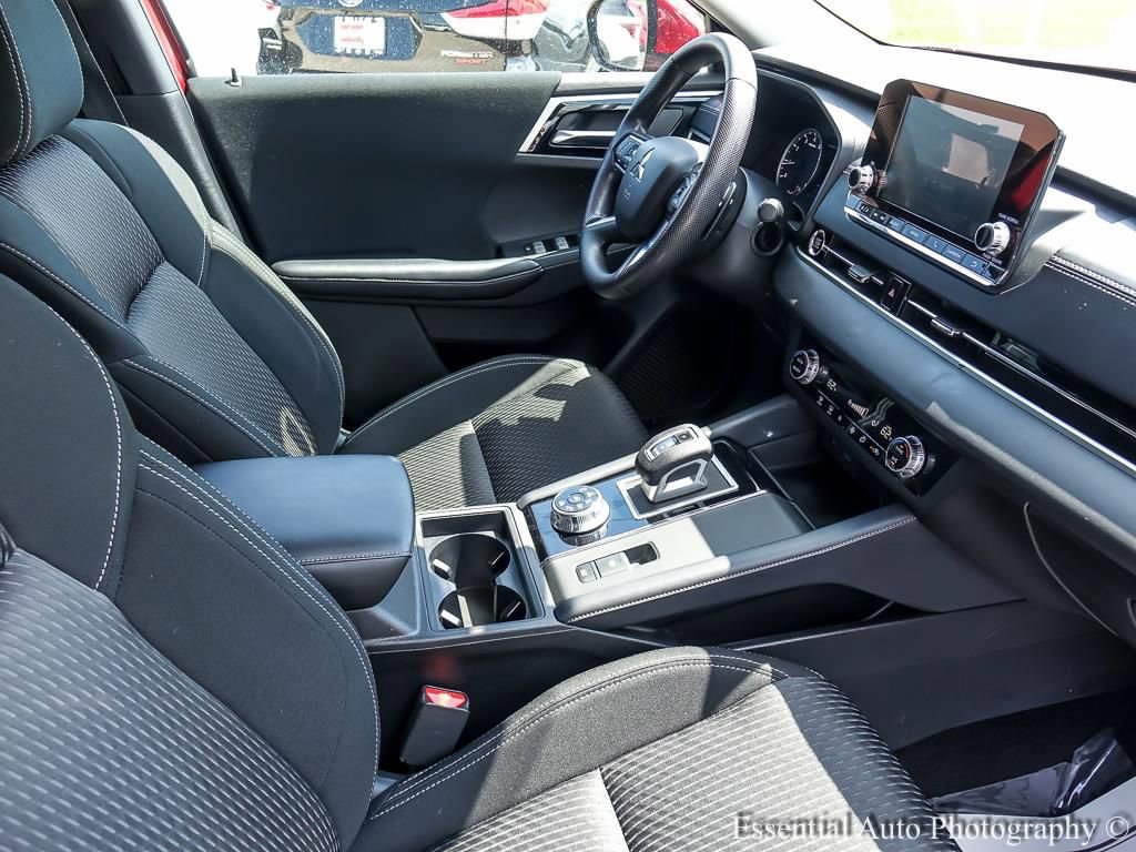 Used 2022 Mitsubishi Outlander ES AWD/4WD image 25