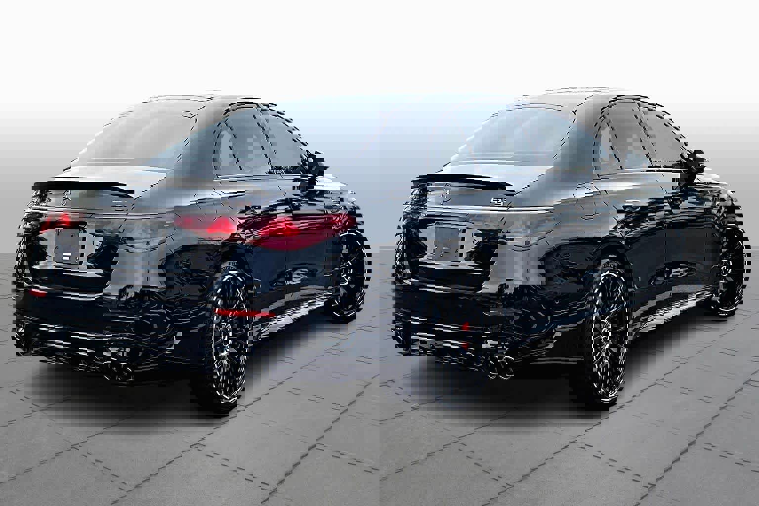 Certified 2025 Mercedes-Benz E 53 AMG e 4MATIC Sedan image 13