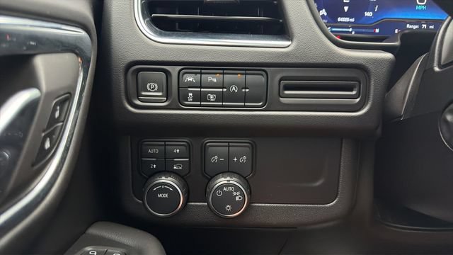 Used 2023 Chevrolet Tahoe RST w/ Luxury Package AWD/4WD image 20
