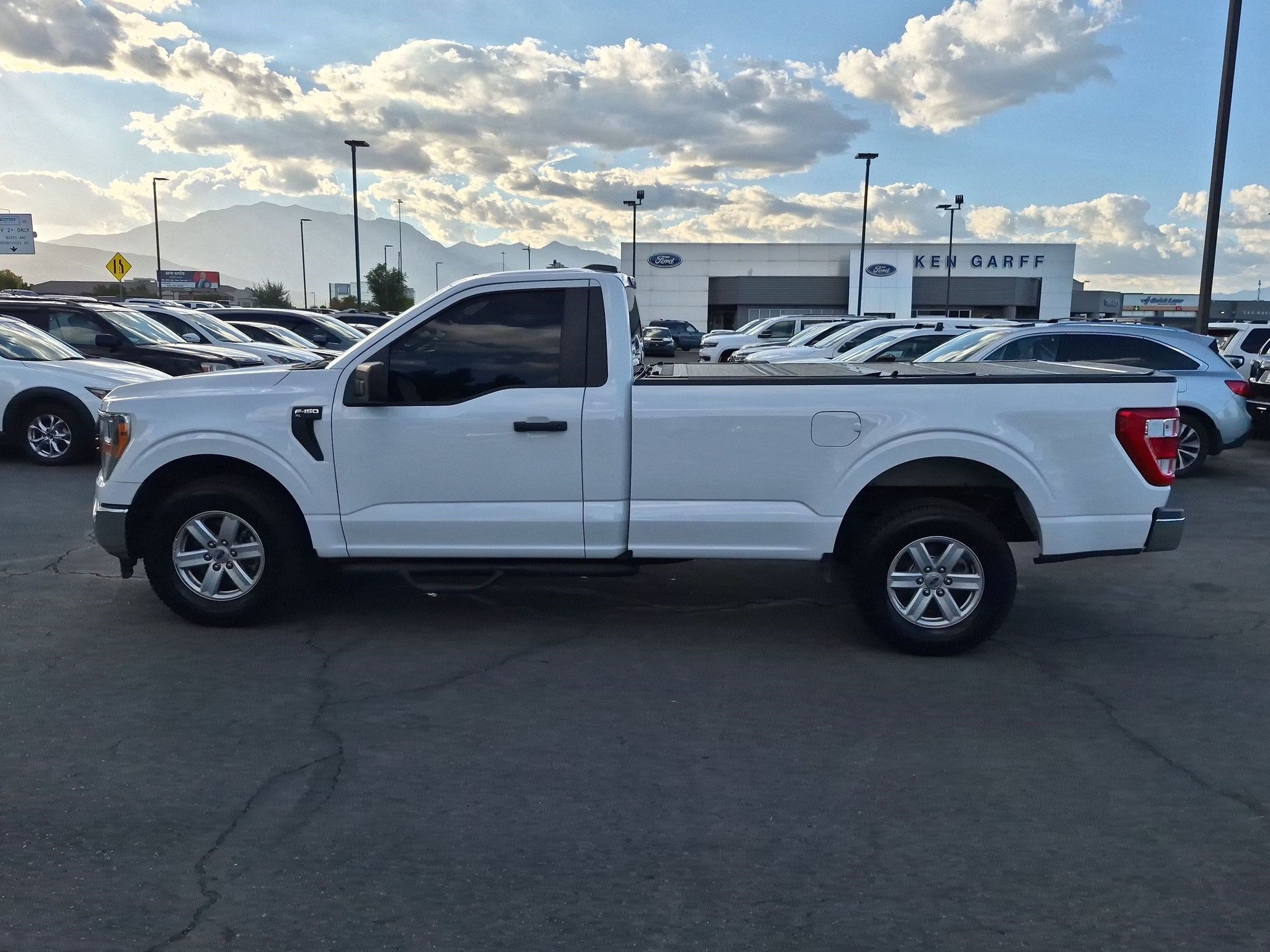 Used 2022 Ford F150 XL w/ Equipment Group 101A High RWD image 9
