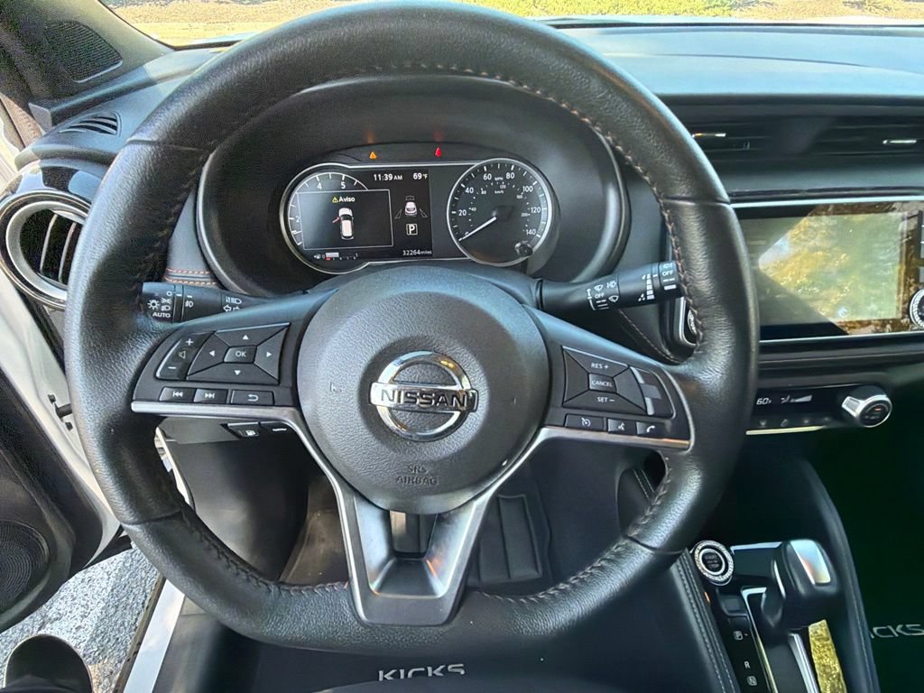 Used 2019 Nissan Kicks SR FWD image 10