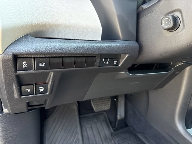 Used 2025 Toyota Sienna Limited AWD/4WD image 45