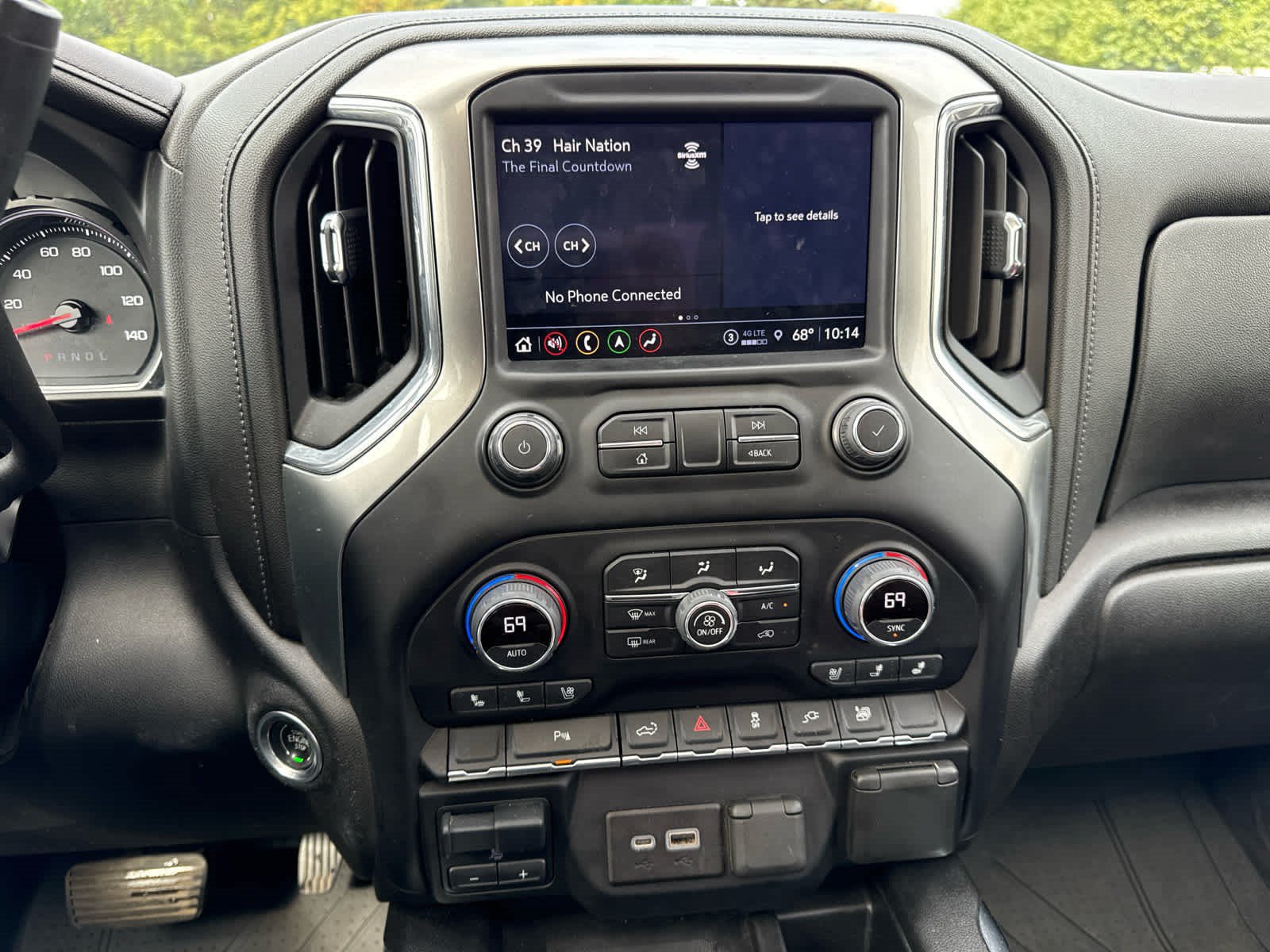 Used 2022 Chevrolet Silverado 1500 LTZ w/ LTZ Convenience Package II AWD/4WD image 10