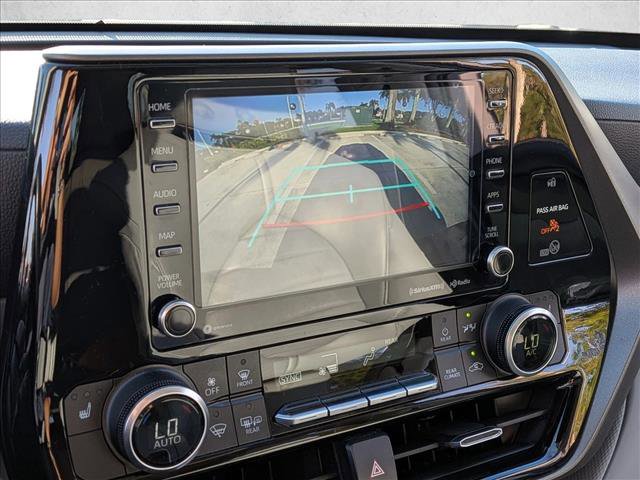 Used 2021 Toyota Highlander XLE FWD image 13
