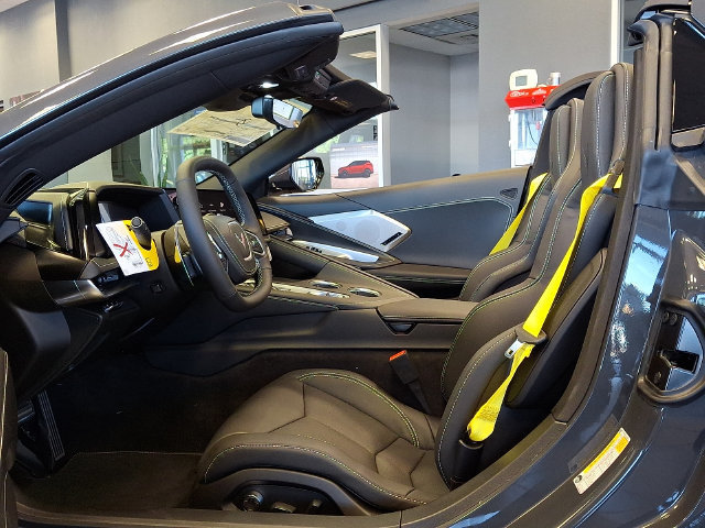 New 2027 Chevrolet Corvette Stingray Convertible w/ Z51 Performance Package RWD image 11