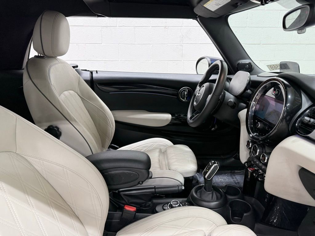 Used 2023 MINI Cooper S image 26