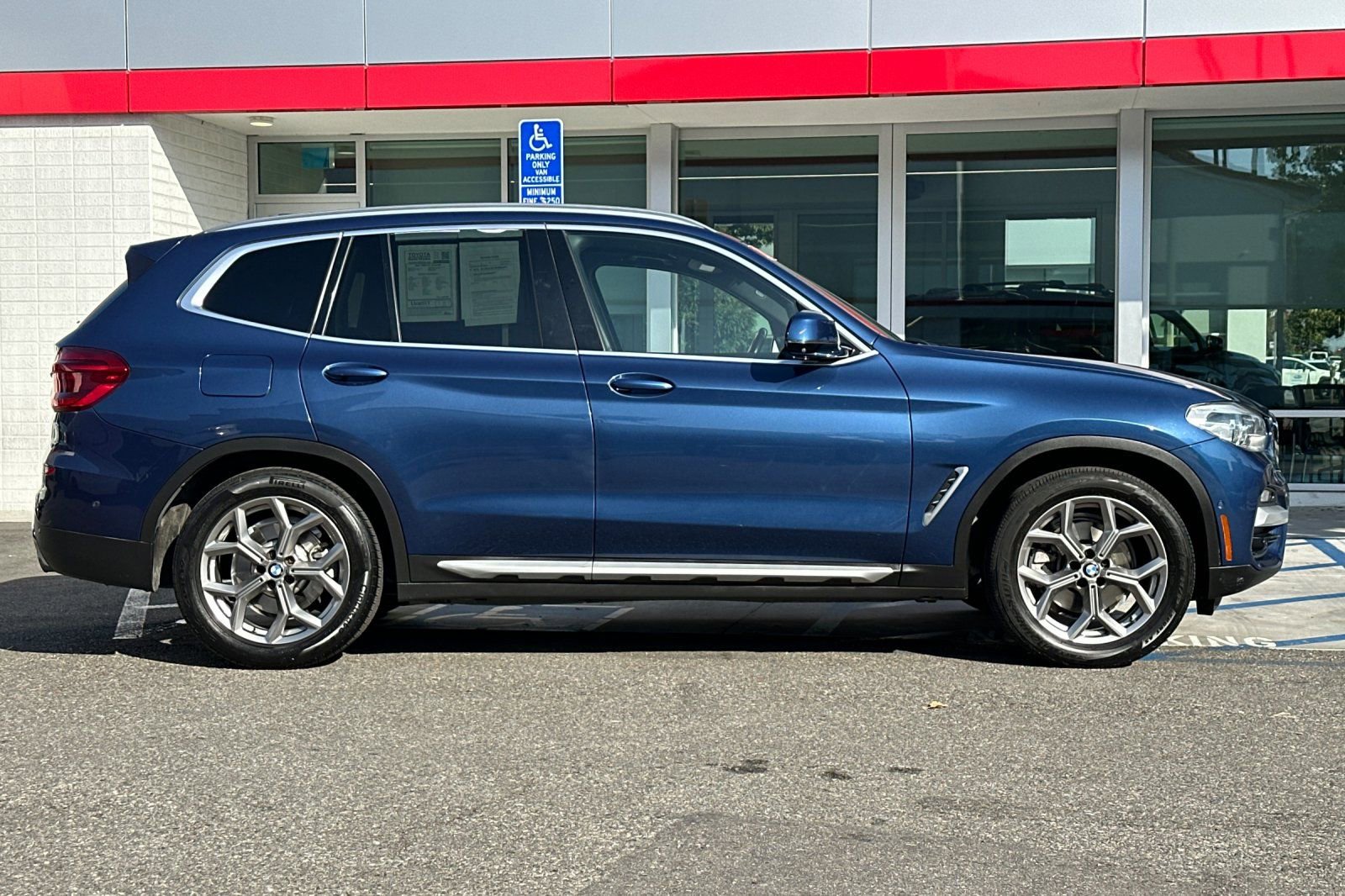 Used 2021 BMW X3 sDrive30i w/ Convenience Package RWD image 3