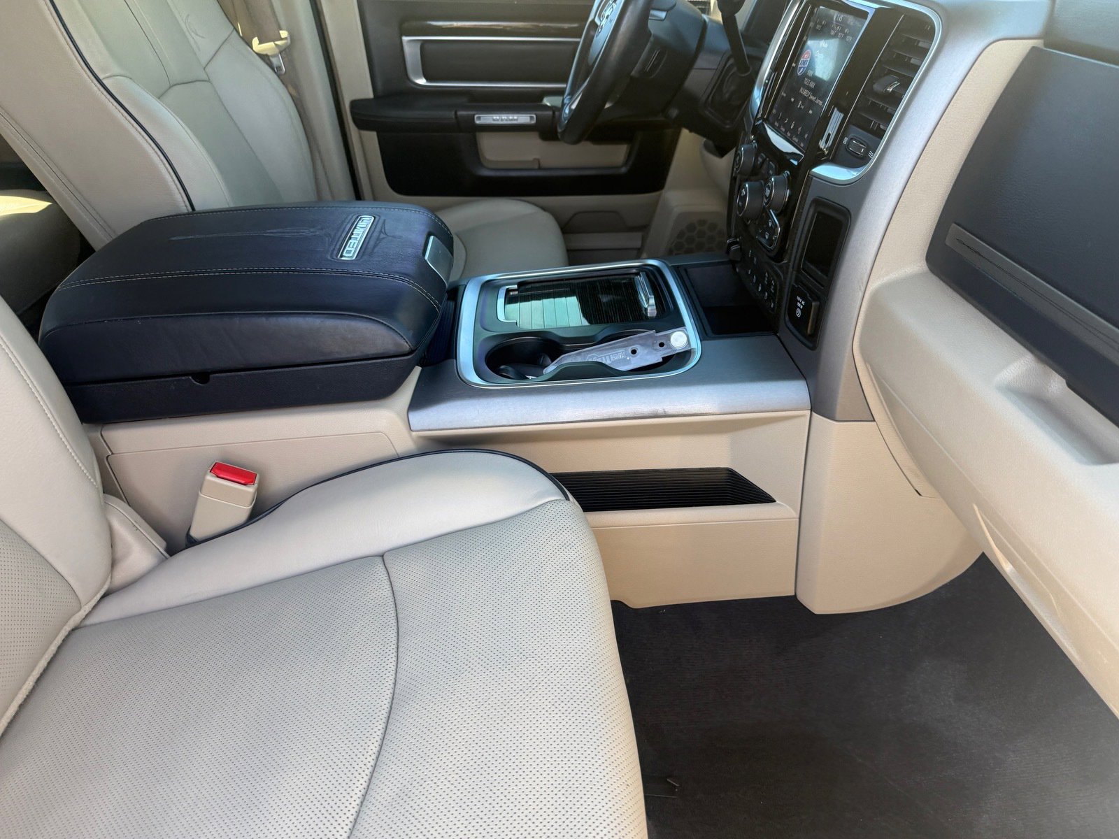 Used 2018 RAM 2500 Limited image 19