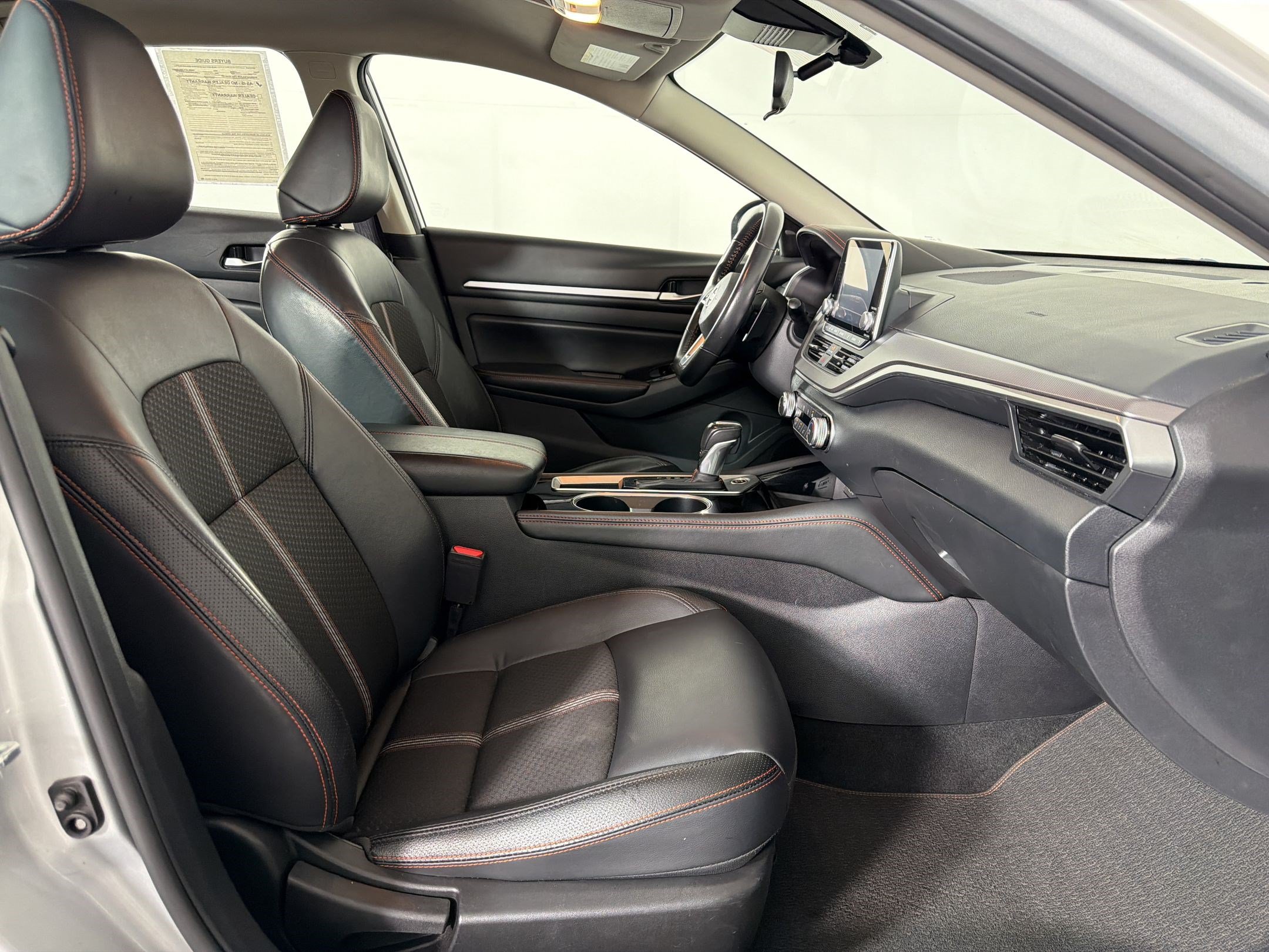 Used 2024 Nissan Altima 2.5 SR FWD image 19