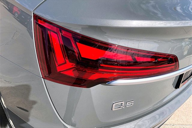 Used 2023 Audi Q5 2.0T Premium Plus w/ Premium Plus Package image 32