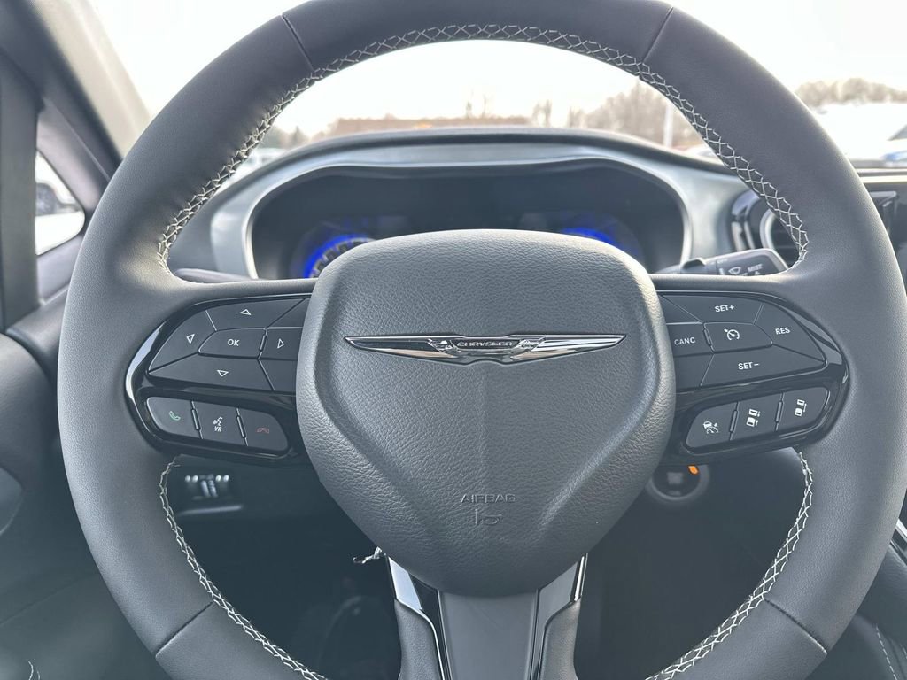 New 2026 Chrysler Pacifica Limited w/ S Appearance Package image 15