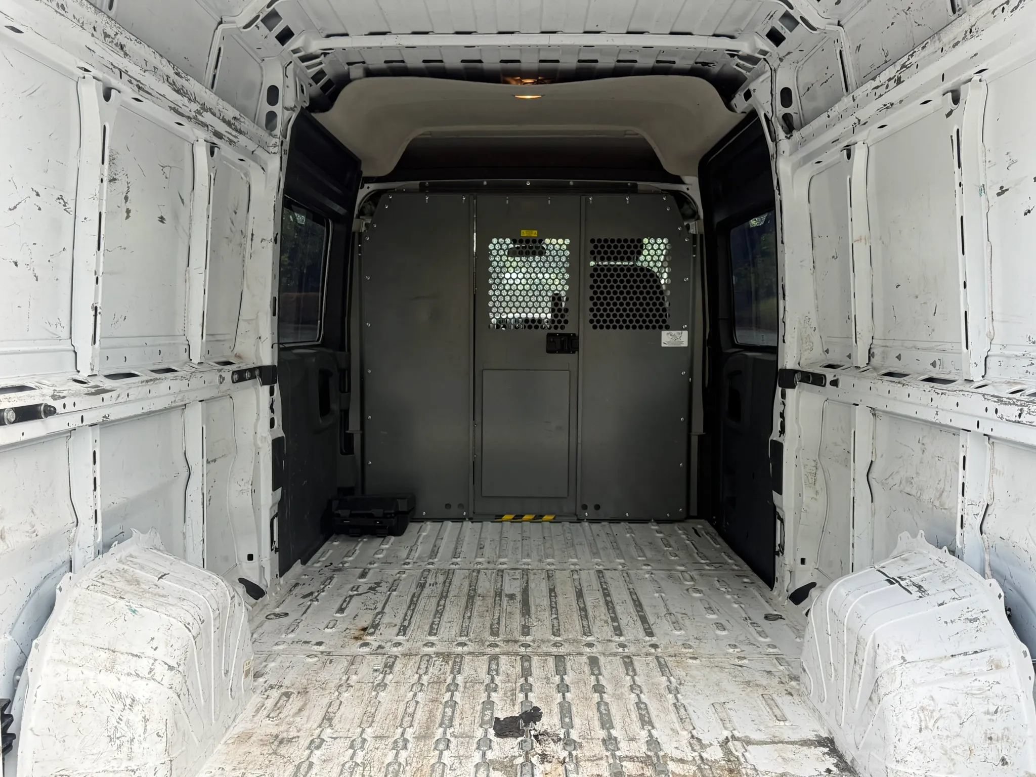 Used 2021 RAM ProMaster 2500 FWD image 3
