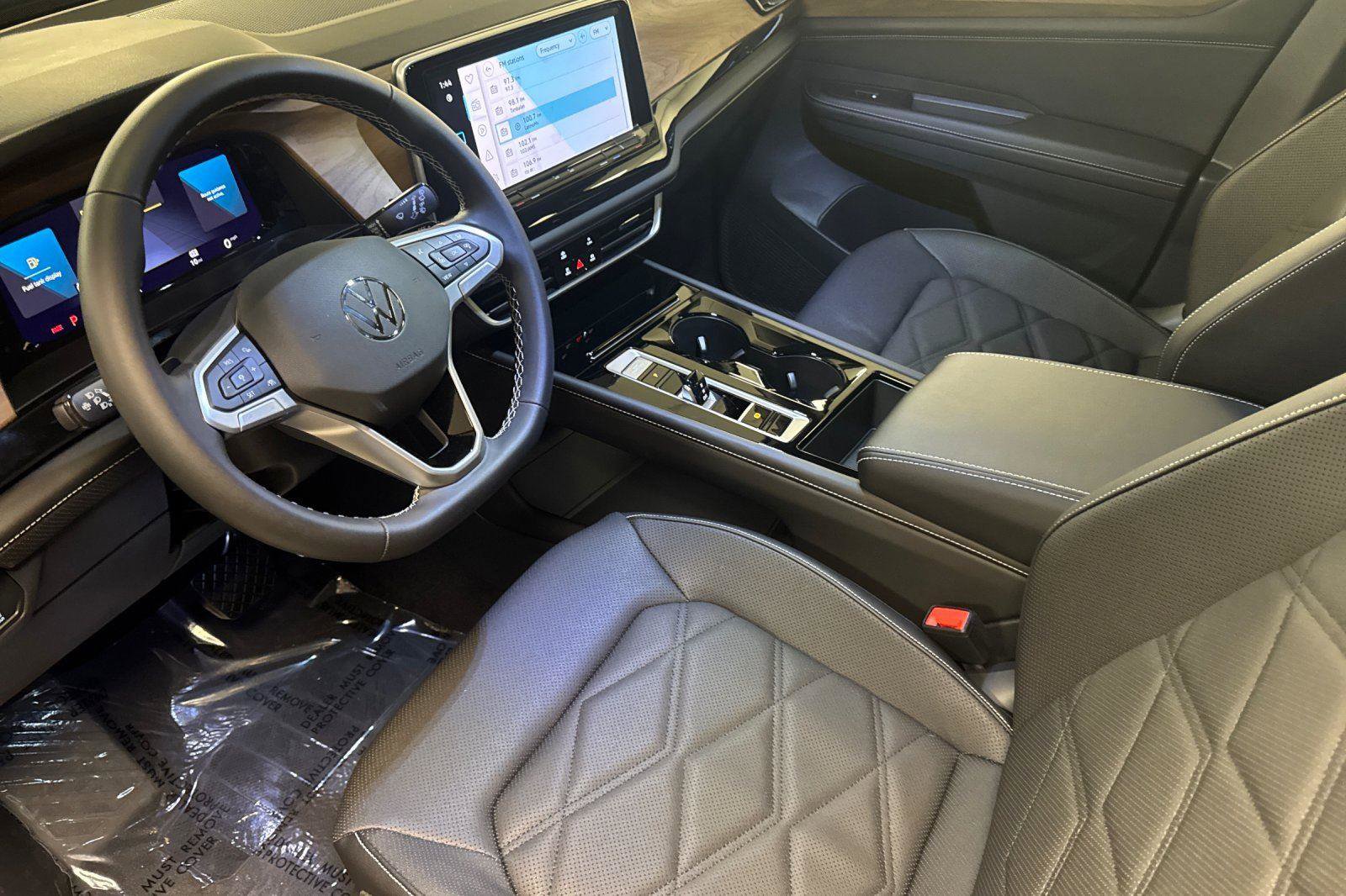 New 2026 Volkswagen Atlas SE image 9