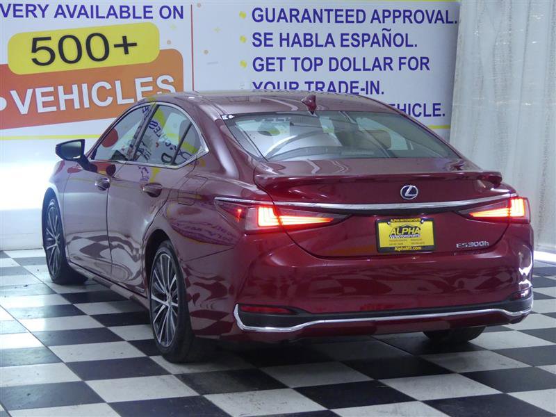 Used 2022 Lexus ES 300h w/ Premium Package image 4