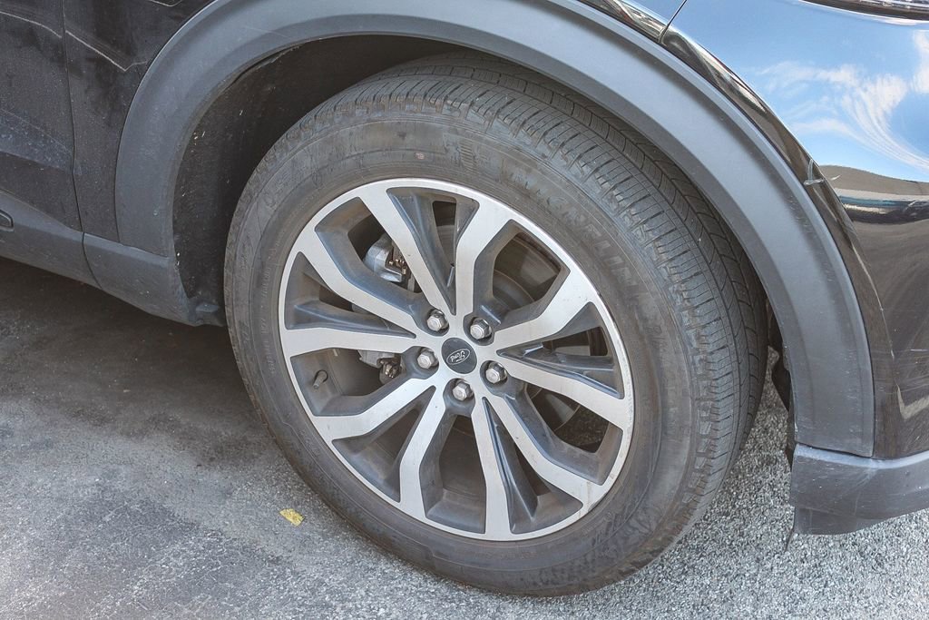 Used 2023 Ford Explorer ST-Line w/ Class IV Trailer Tow Package image 9