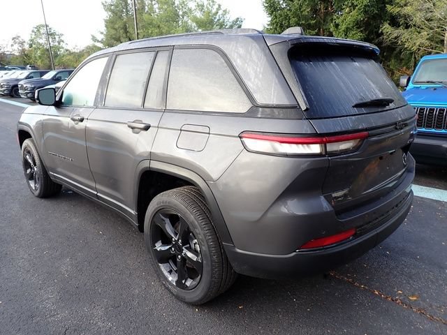 New 2025 Jeep Grand Cherokee Altitude AWD/4WD image 3