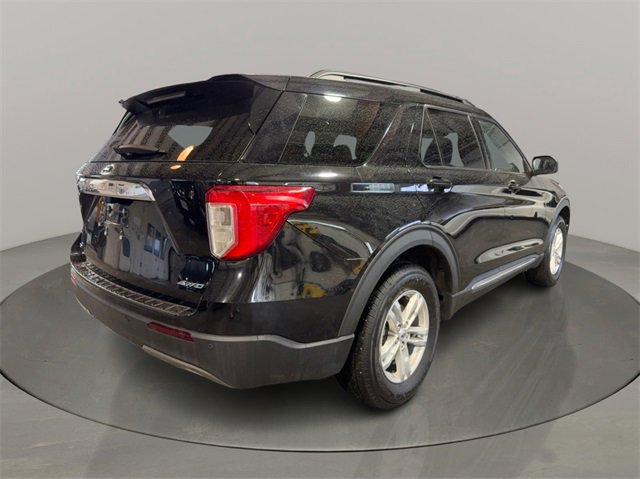 Used 2023 Ford Explorer XLT w/ Equipment Group 202A image 7