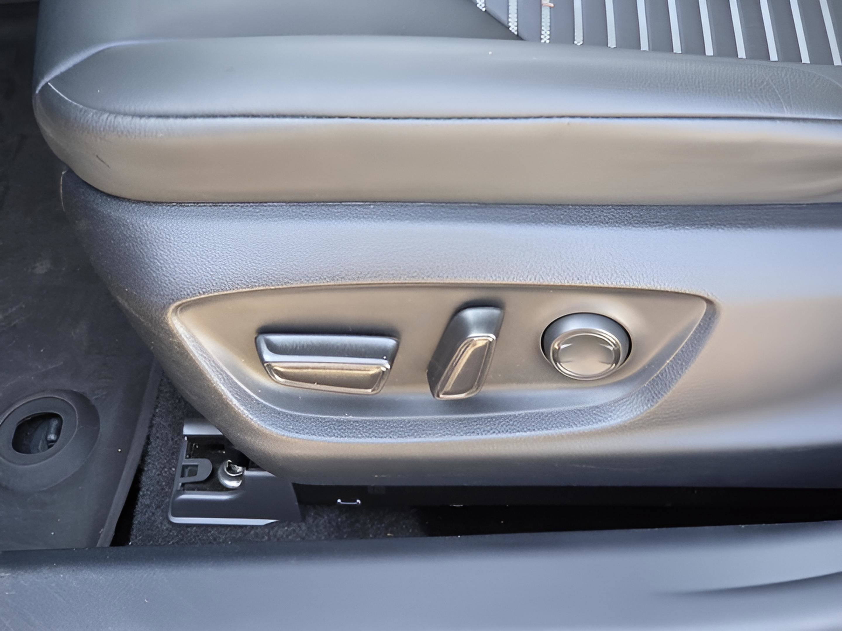 Certified 2024 Toyota Camry SE FWD image 14