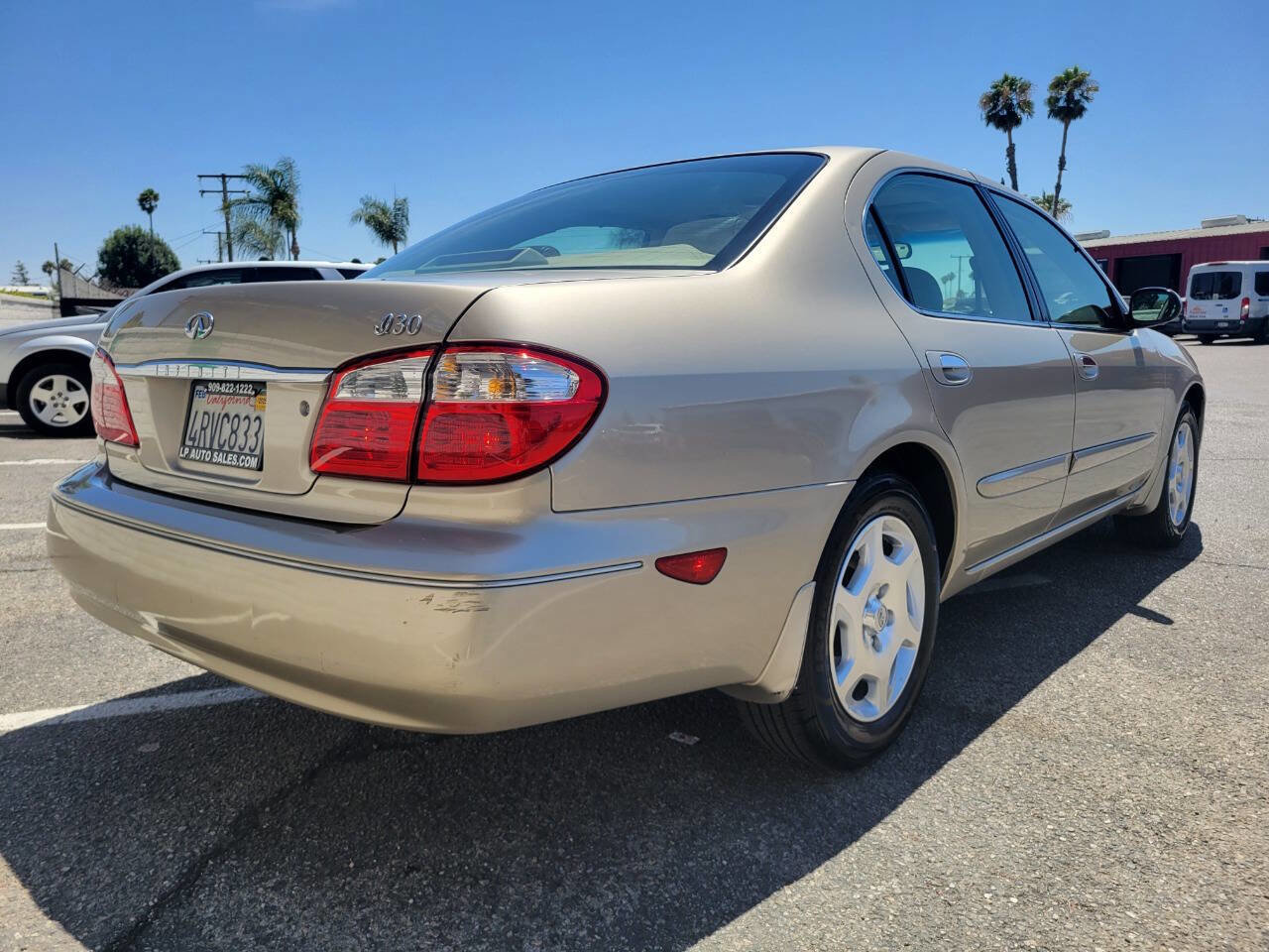 Used 2001 INFINITI I30 image 6
