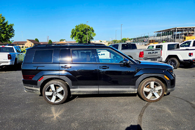 Used 2025 Hyundai Santa Fe Limited AWD/4WD image 38