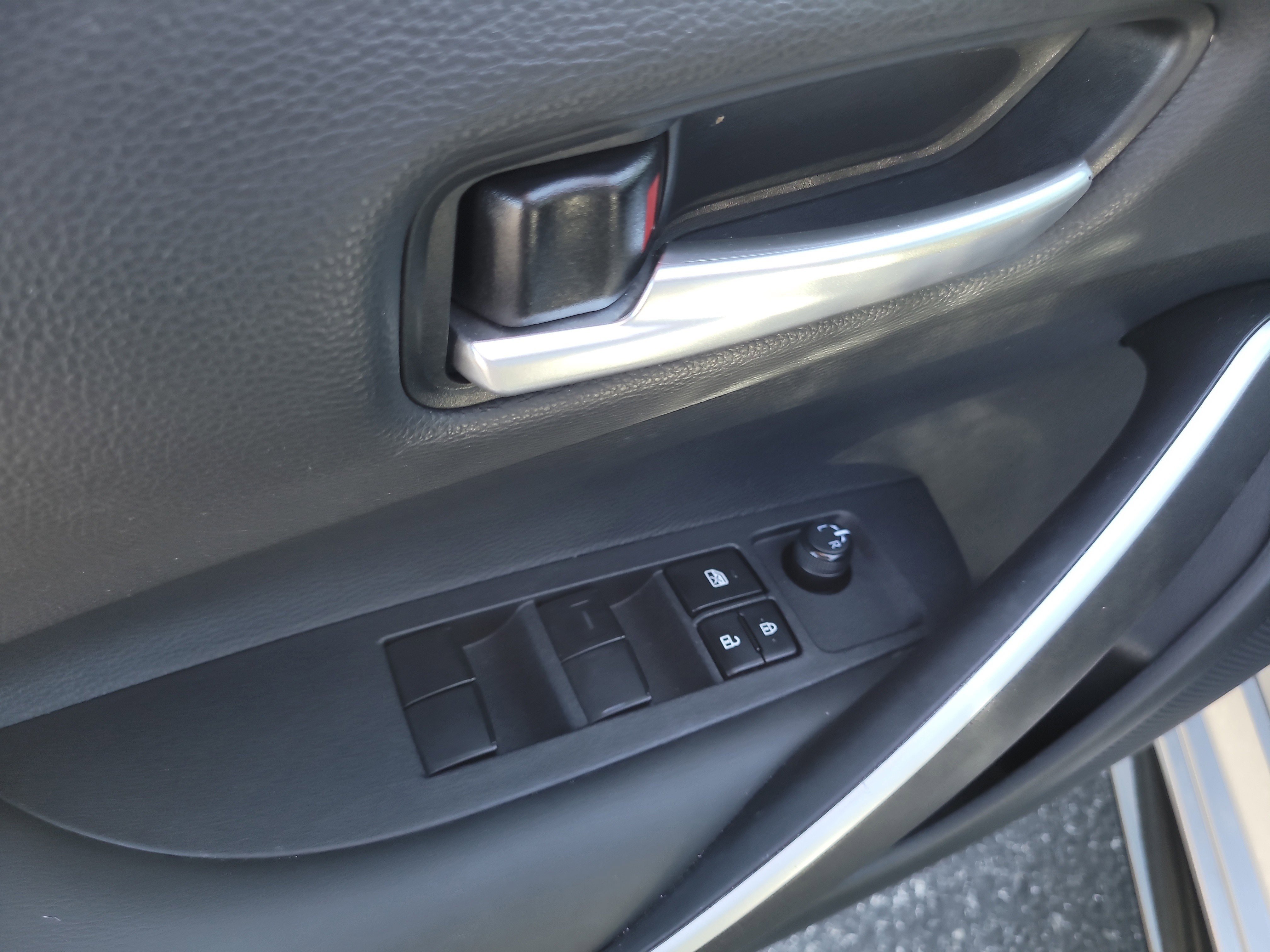 Certified 2025 Toyota Corolla SE image 17