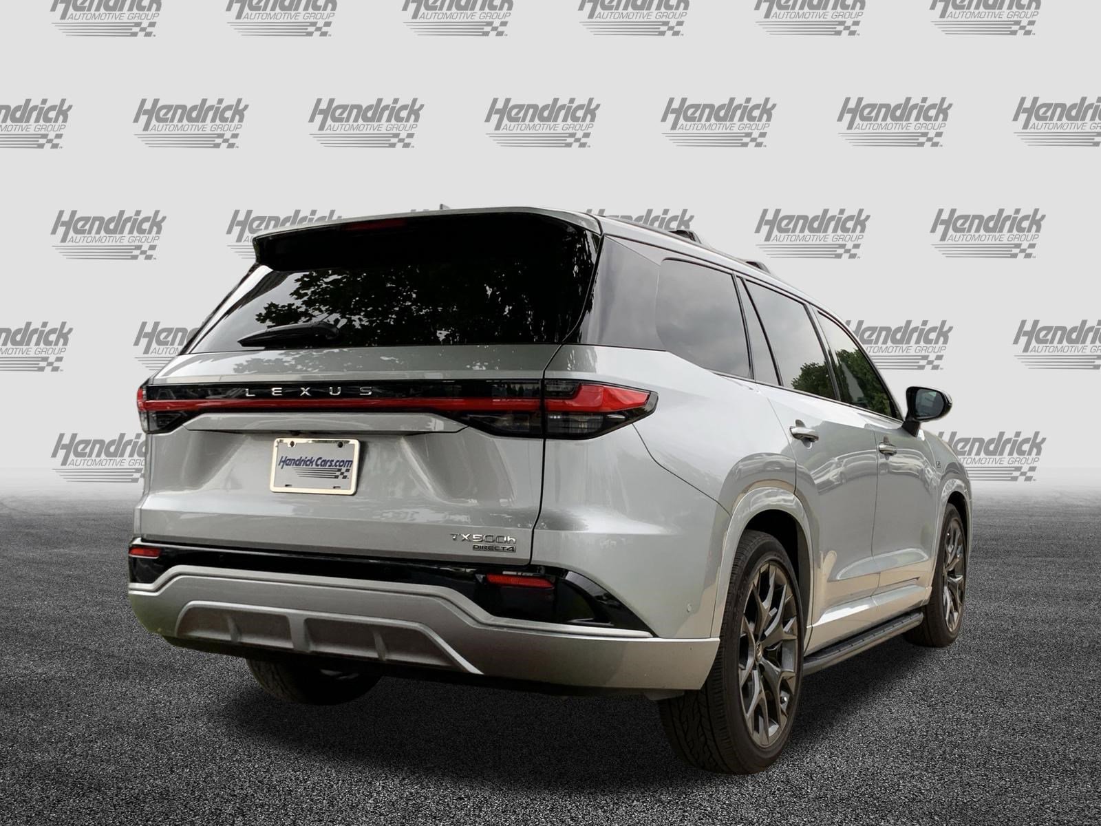 Used 2025 Lexus TX 500h AWD w/ Technology Package image 10
