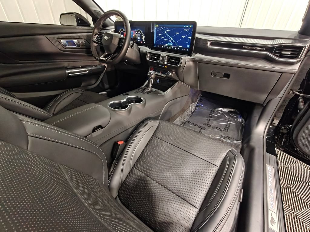 Used 2025 Ford Mustang Premium RWD image 25