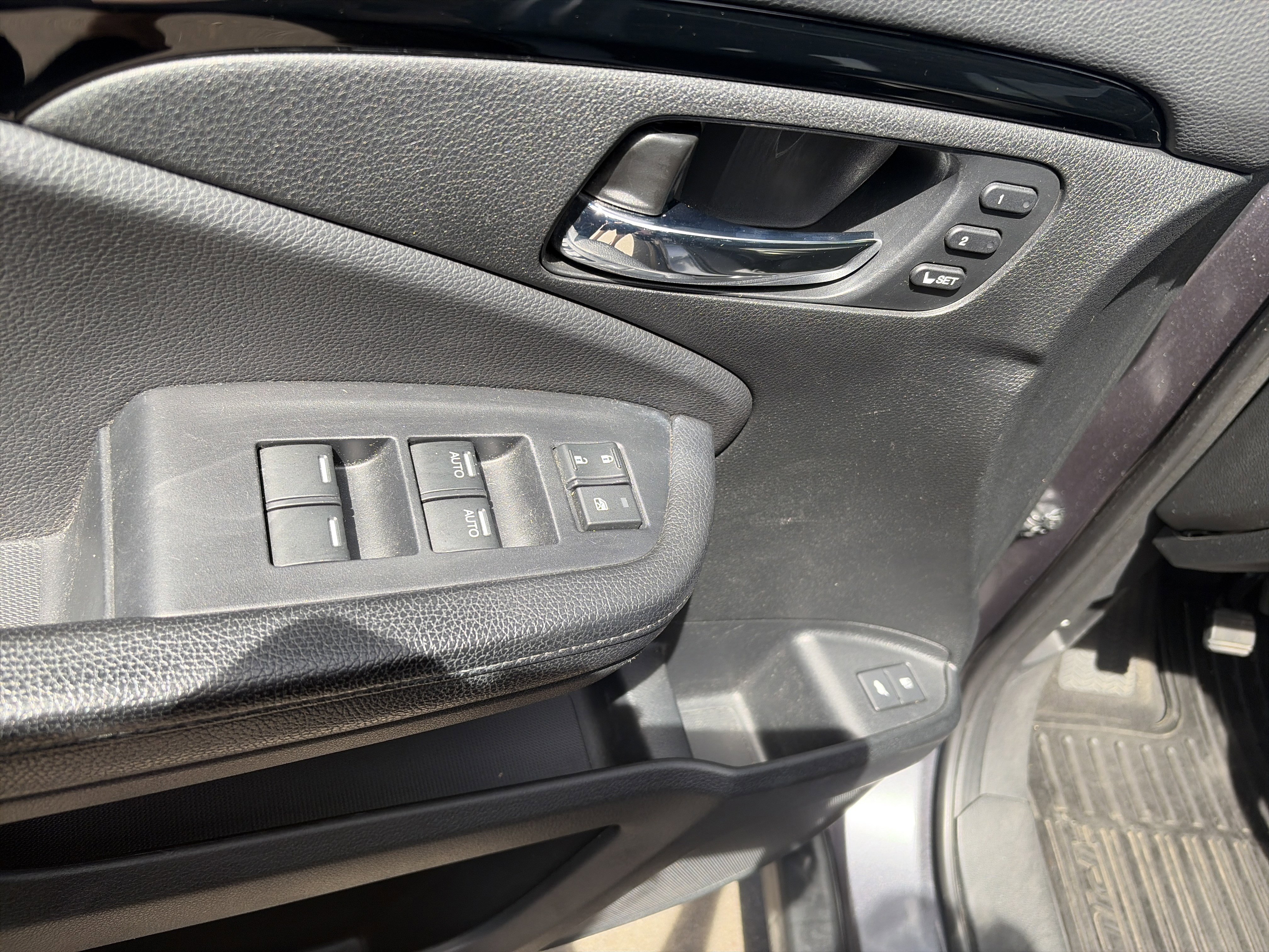 Used 2016 Honda Pilot Elite image 9