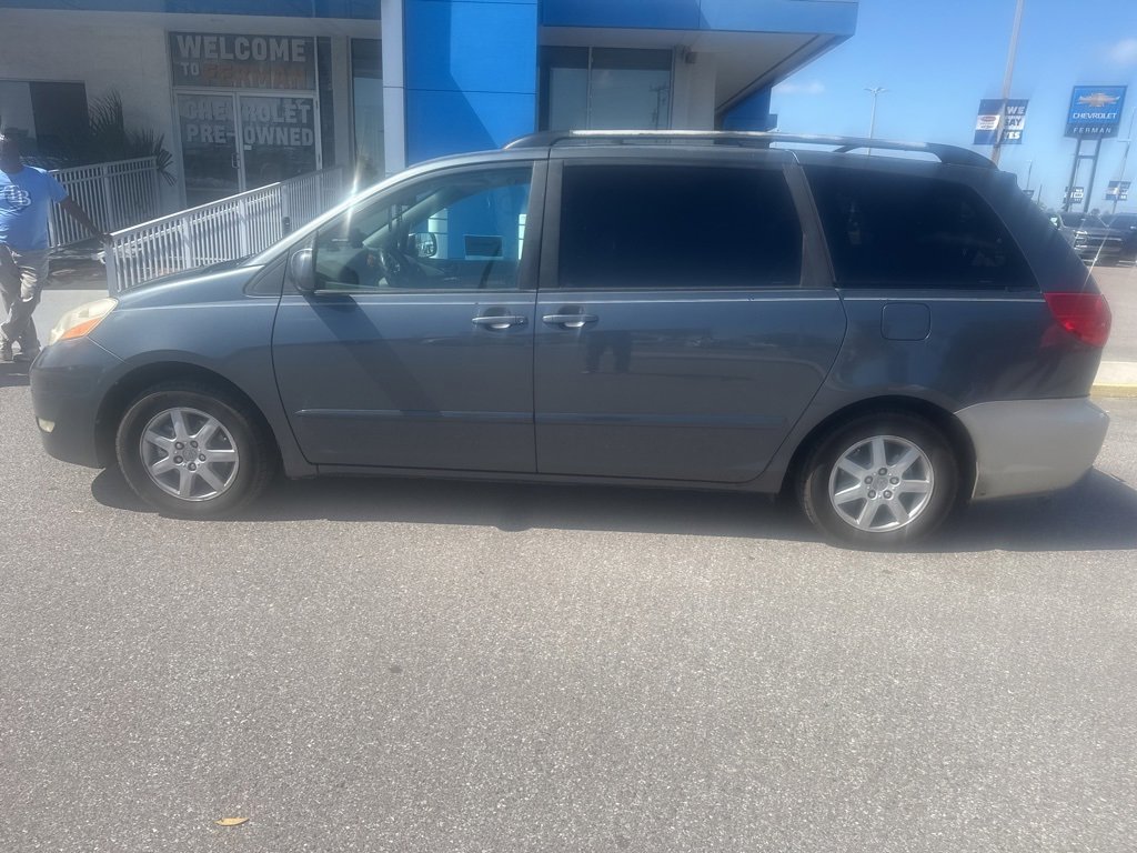 Used 2008 Toyota Sienna XLE image 5
