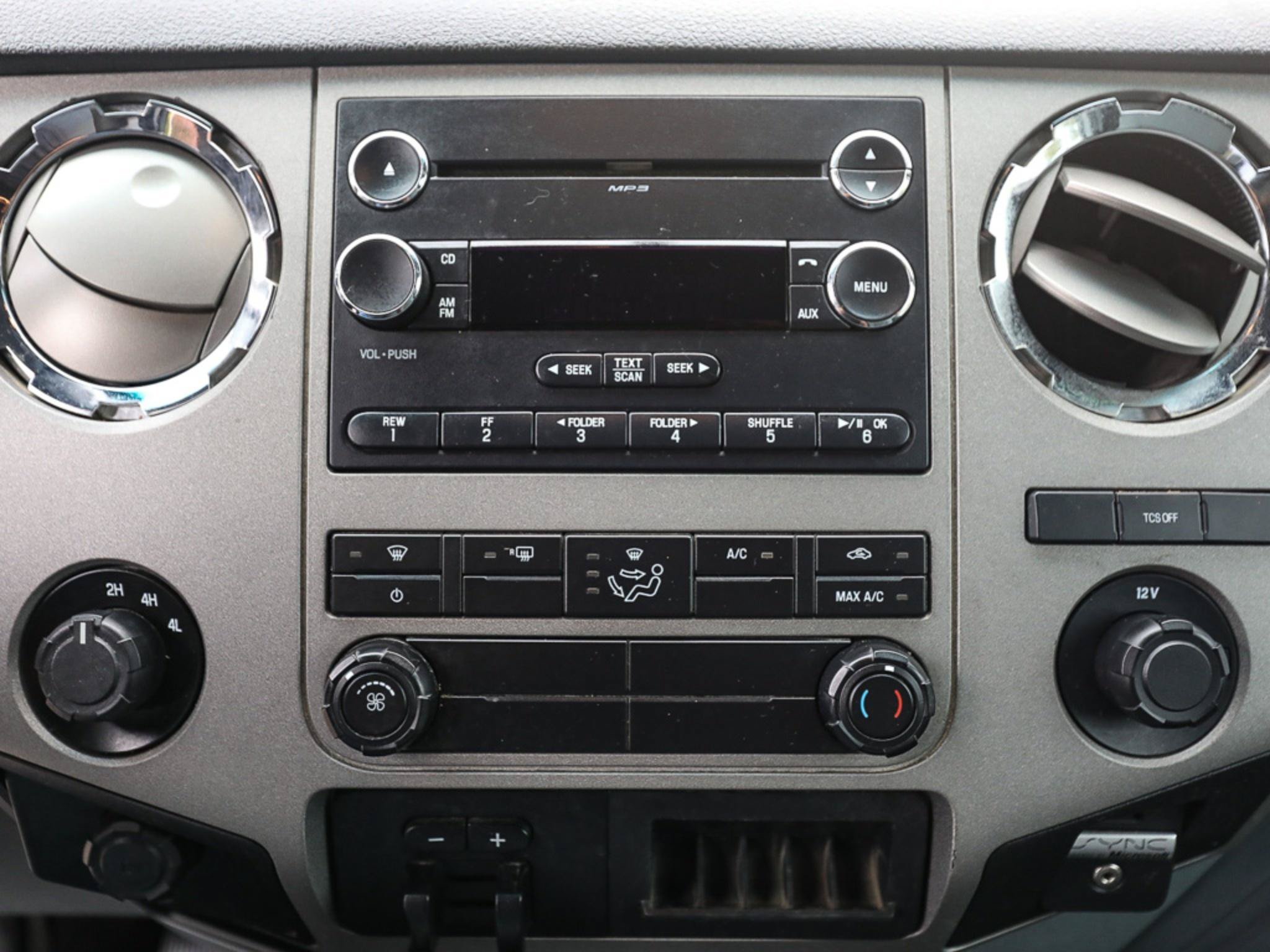 Used 2014 Ford F350 XLT w/ XLT Premium Package AWD/4WD image 17