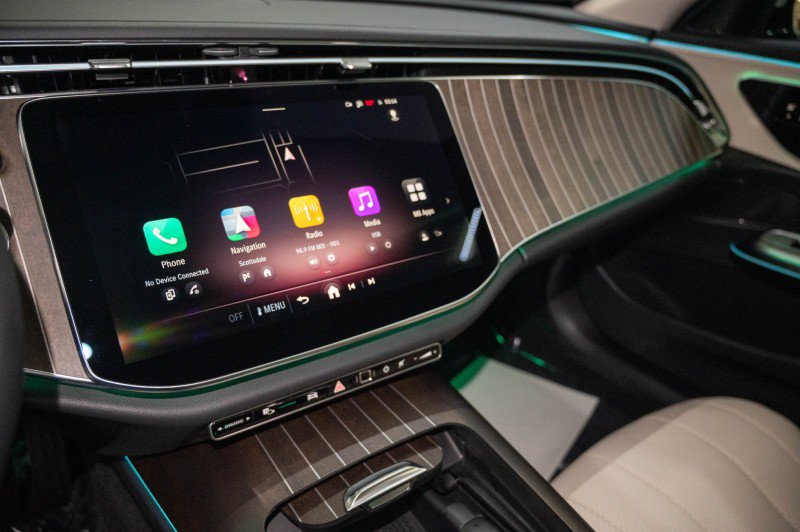 New 2027 Mercedes-Benz E 450 4MATIC Sedan image 28