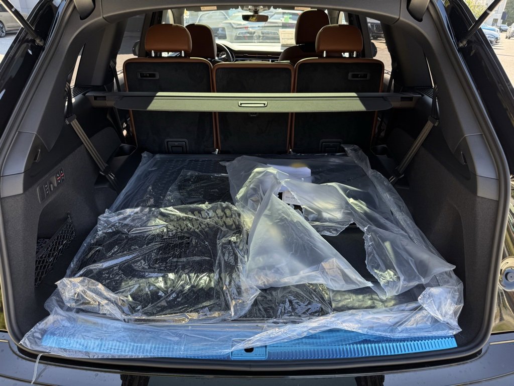 New 2026 Audi Q7 3.0T Prestige image 11