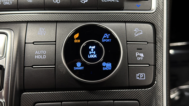 Used 2023 Hyundai Santa Fe SEL Convenience w/ Cargo Package AWD/4WD image 35