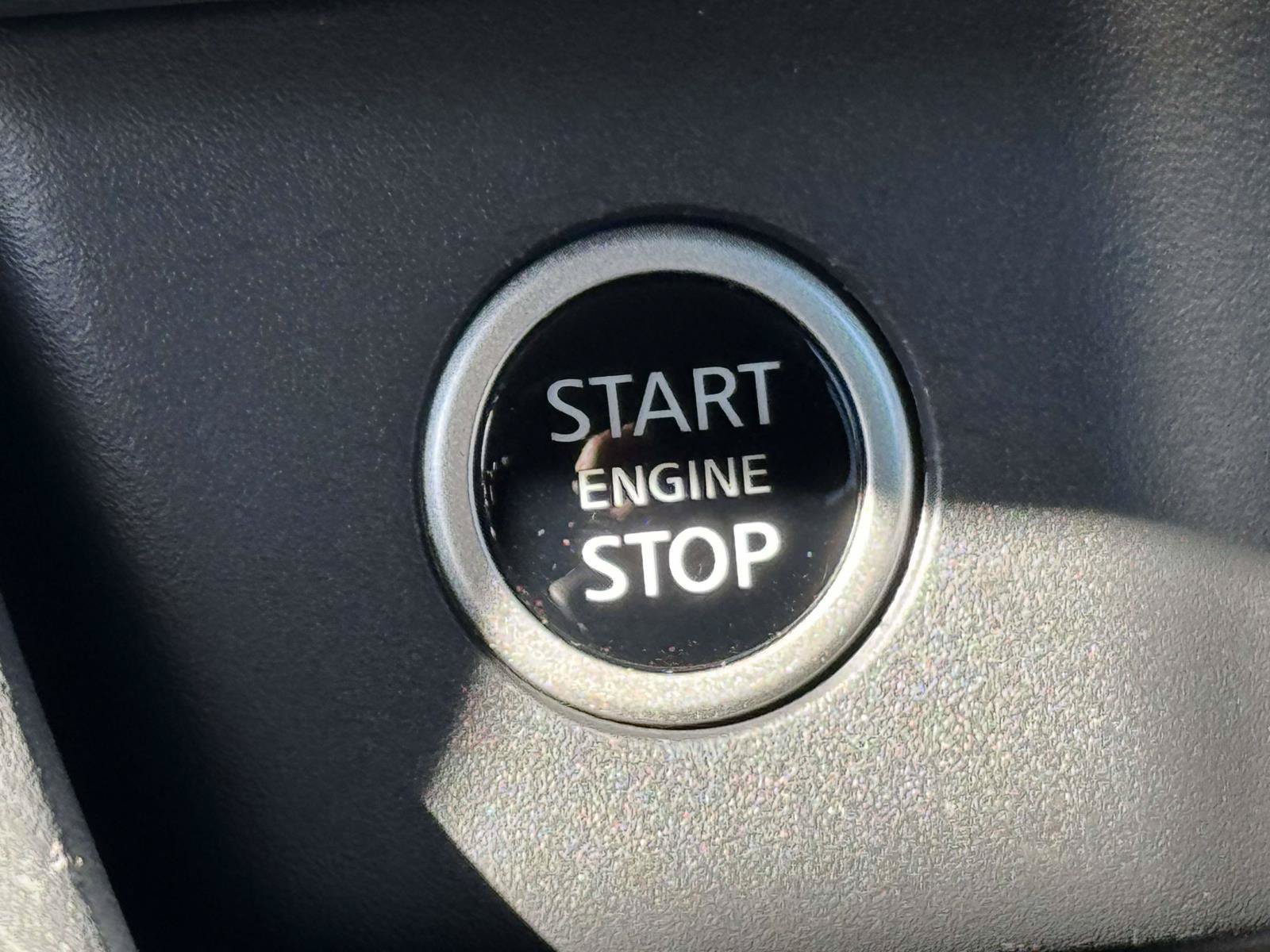 Used 2022 Nissan Rogue SV AWD/4WD image 20