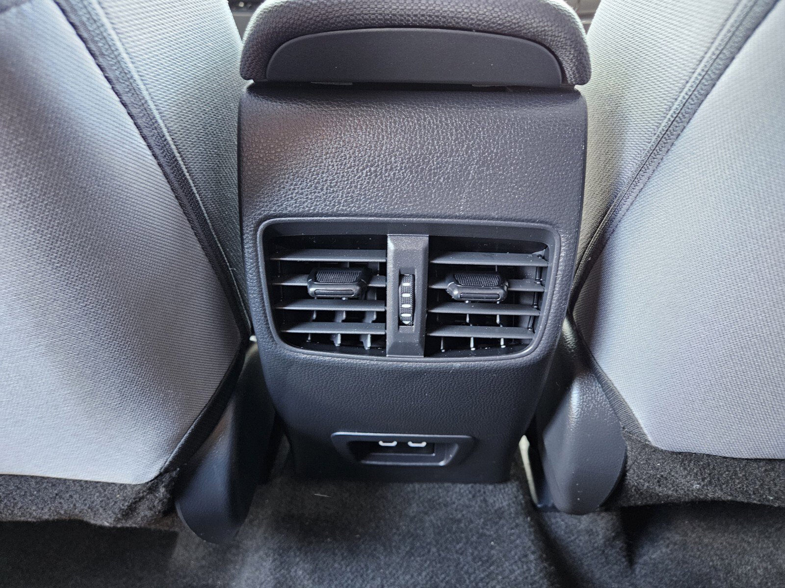 Used 2024 Toyota Corolla Cross S AWD/4WD image 11