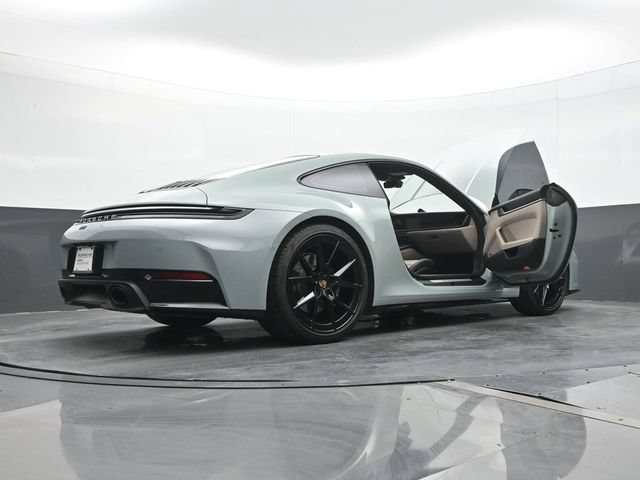 Certified 2025 Porsche 911 Carrera RWD image 22